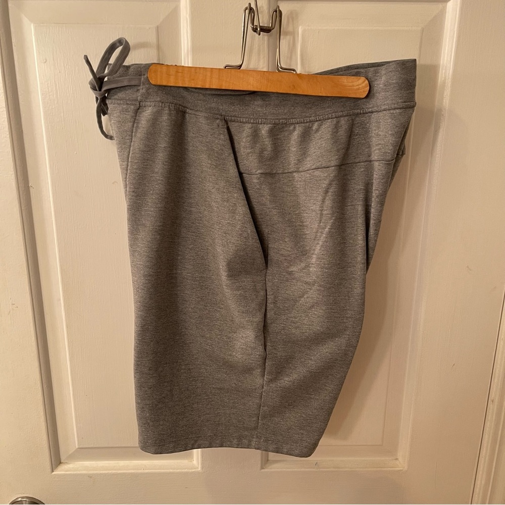 BARELY WORN 9” grey Lululemon city sweat shorts, mens medium.